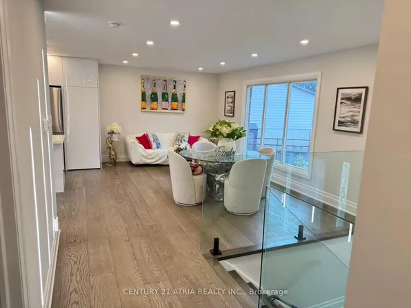 31 Sir Caradoc Pl, Markham, ON L3P 2X5