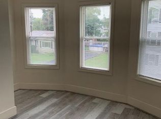 14 Montcalm St, Indian Orchard, MA 01151