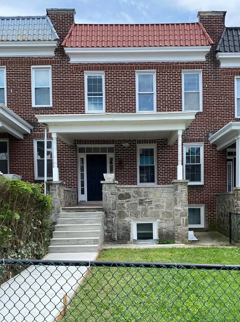 2311 Anoka Avenue $900 Room Available (Private Bath) — Photo 1