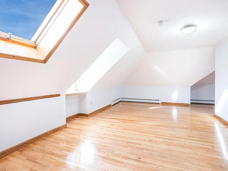 86 Brook St #3 — Photo 7