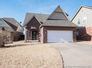 11114 S Cedar St, Jenks, OK 74037