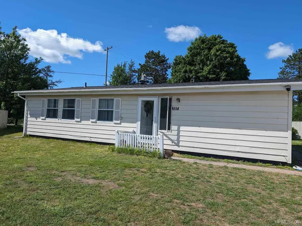 137 Tarzon St, Gwinn, MI 49841