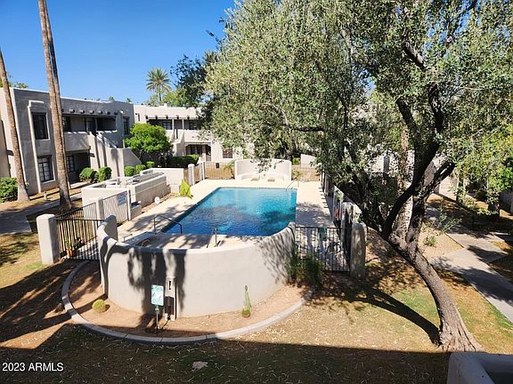 2nd image of 1449 E HIGHLAND Avenue #14