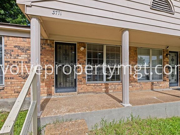 3rd image of 3771 Ironwood Dr