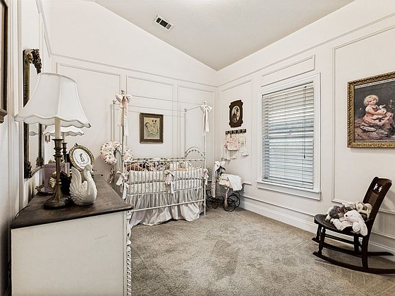 4th image of 6432 Geneva Ln