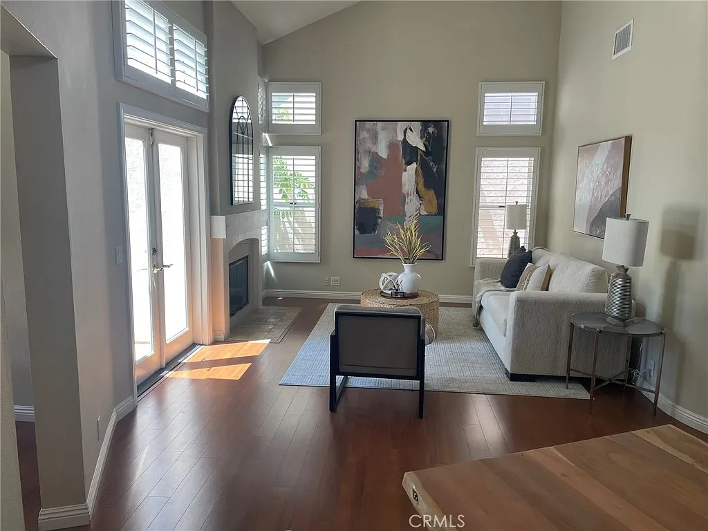 2 bed, 1541 sqft, $5,000 — Photo 3