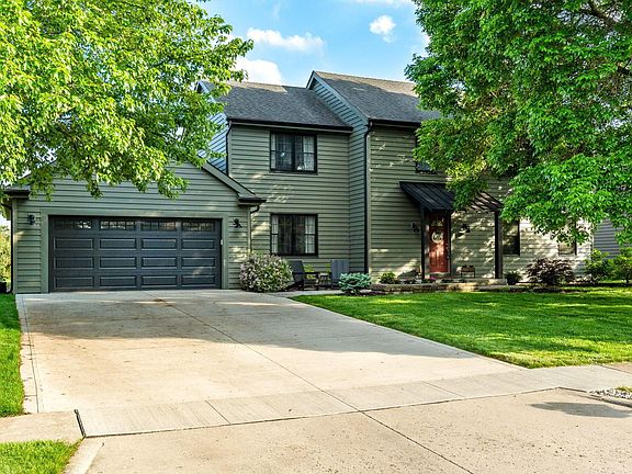 2nd image of 465 Timberview Dr
