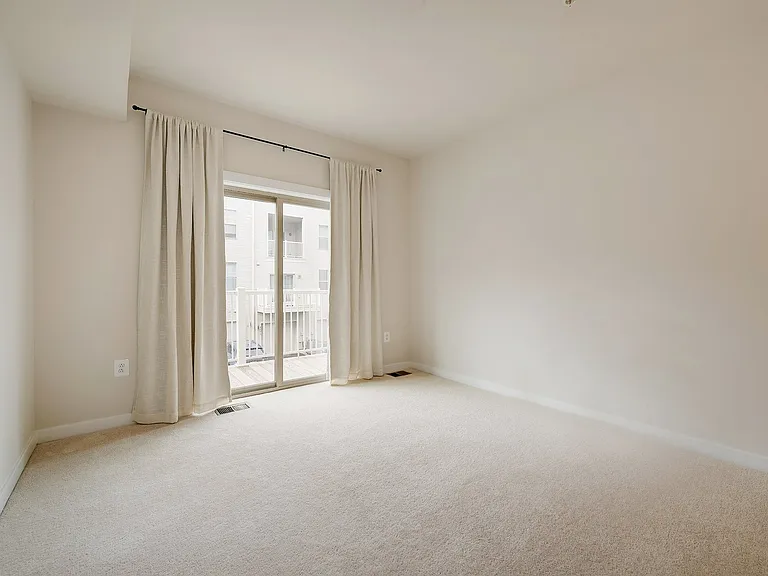 203A Park Central Ter — Photo 10