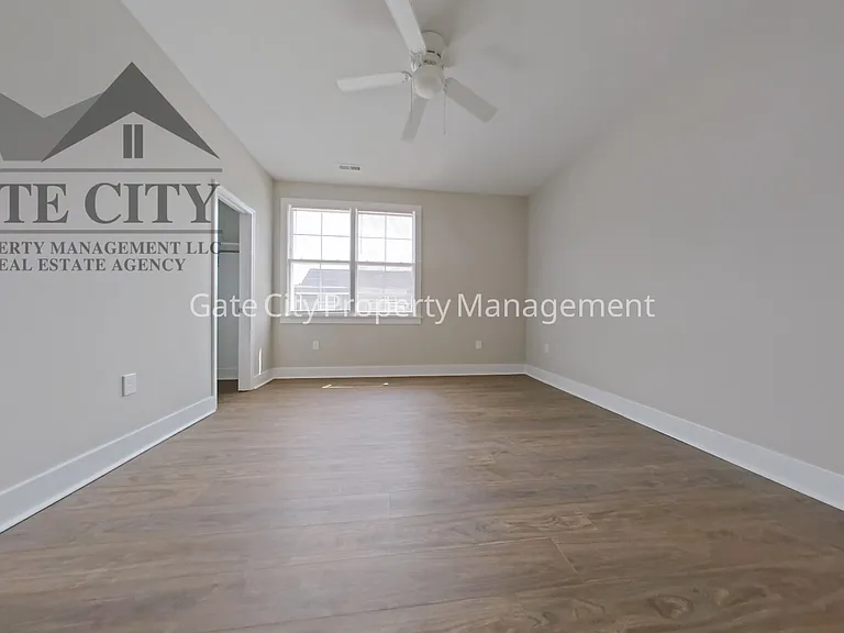 138 Dover Dr #B — Photo 13