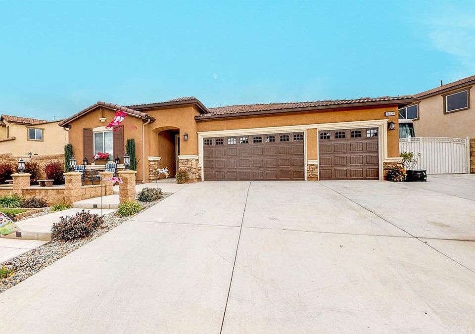 1st image of 28734 Mahogany Trail Way