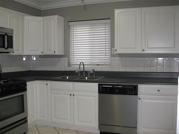 4th image of 7131 Amherst Ave