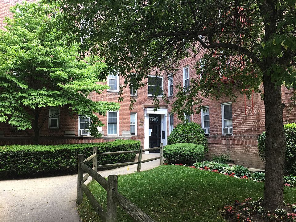 796 B66 exterior.JPG