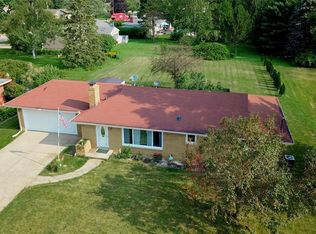 12408 Hillcrest Dr, Grand Blanc, MI 48439