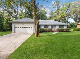 1030 Chapeau Rd, Jacksonville, FL 32211