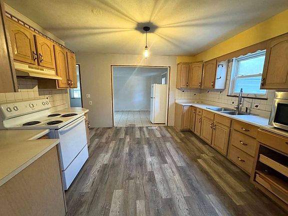 5th image of 1046 Charleston Rd