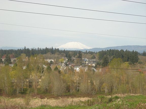 View of the wetlands and Terrirorial scenery below home 