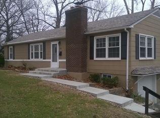 201 W 98th Ter, Kansas City, MO 64114