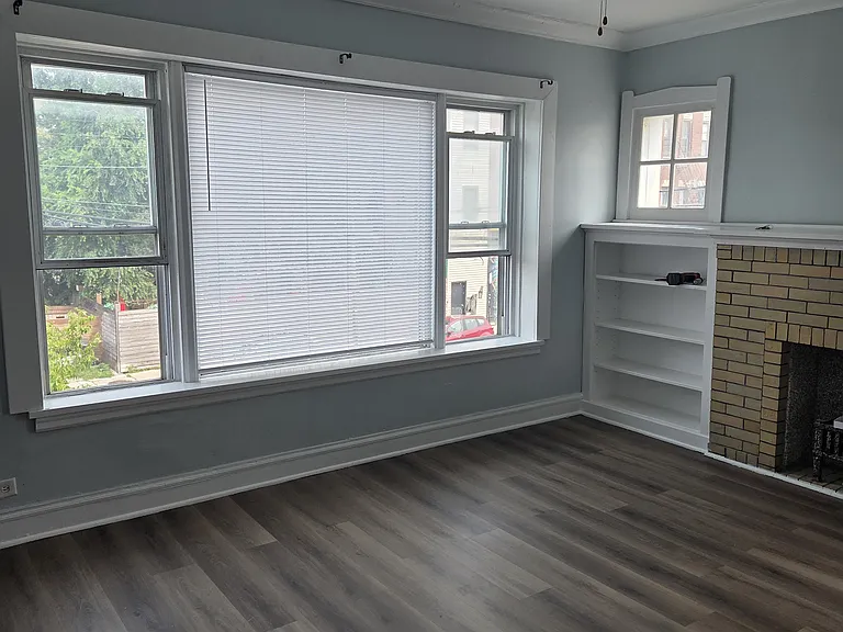 2414 N California Ave #2 — Photo 1