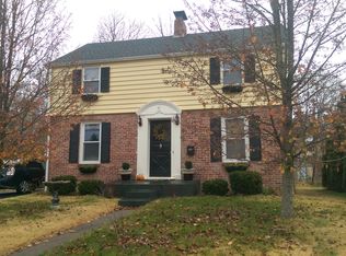 41 Pratt St, Norwich, CT 06360