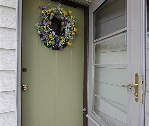 2nd image of 2759 Archwood Pl
