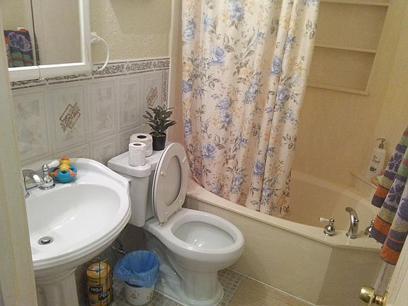 5th image of 3729 James Ave