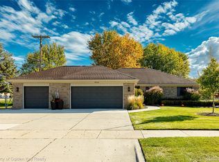 16042 Newburgh Rd, Livonia, MI 48154
