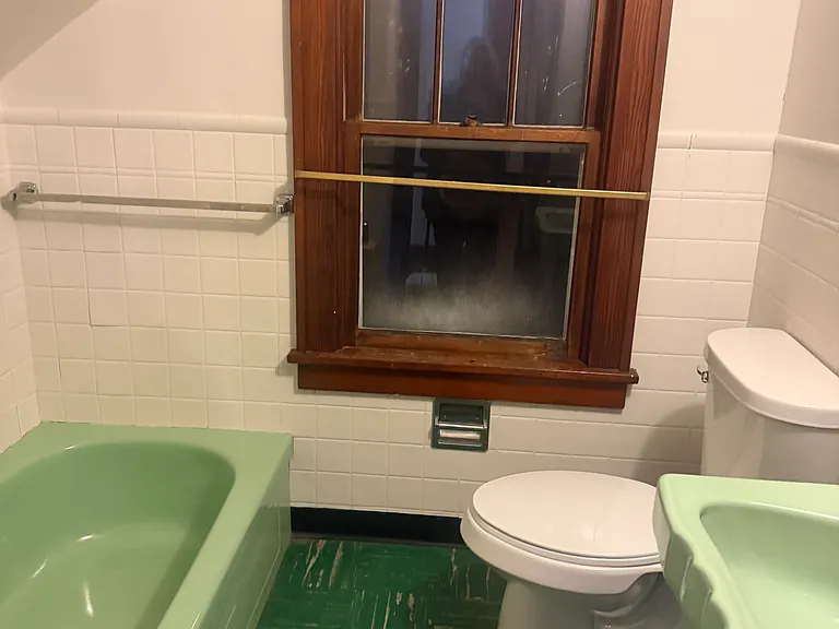 Upstairs Bathroom