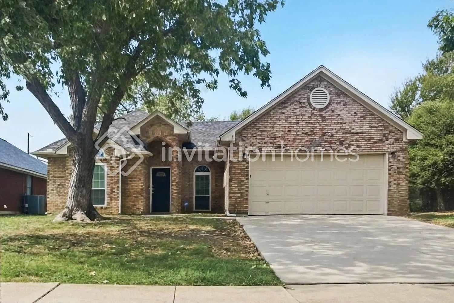 1304 Brookmeadow Ct Arlington, TX 76018 — Photo 1