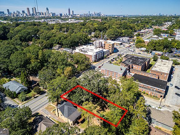 3rd image of 562 Moreland Ave SE