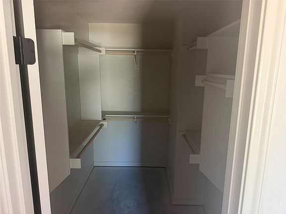 5th image of 3008 Angus Ct