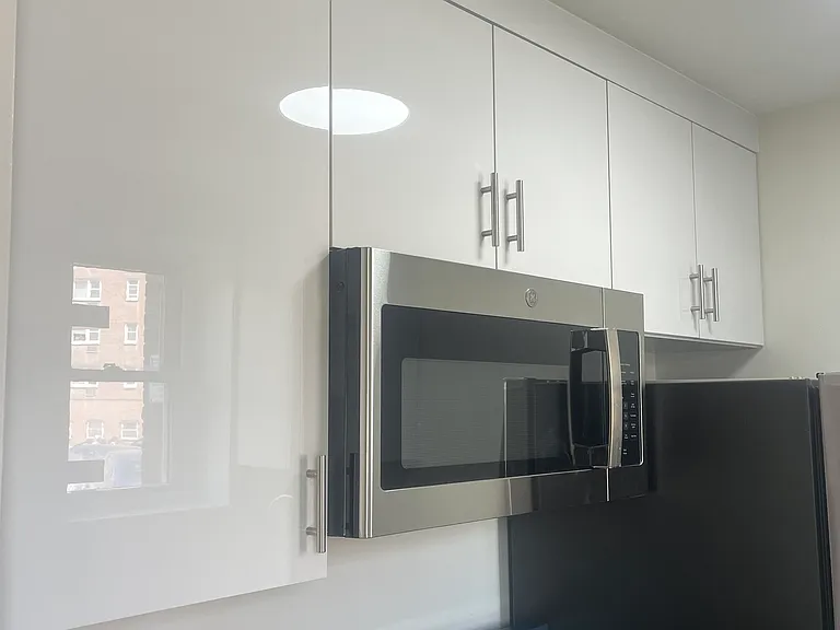 140 Grove St #1D — Photo 10