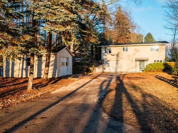 2009 N West Torch Lake Dr, Kewadin, MI 49648