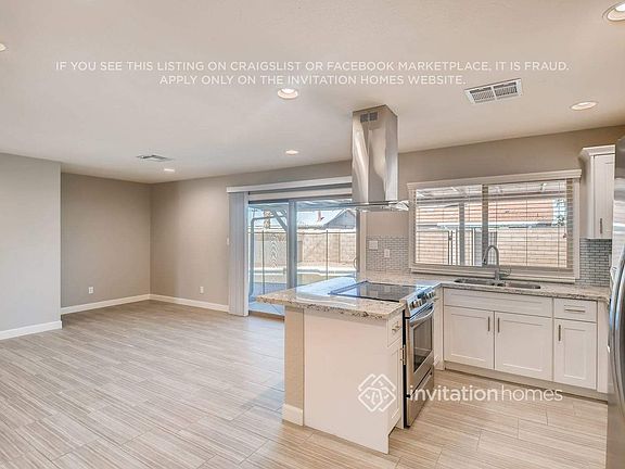 4th image of 2450 E Hermosa Dr