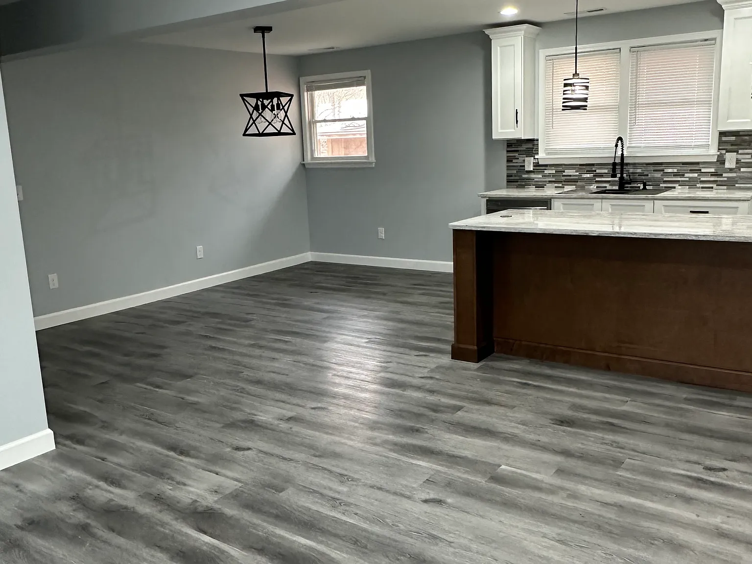 5 bed, 2700 sqft, $2,600 — Photo 4