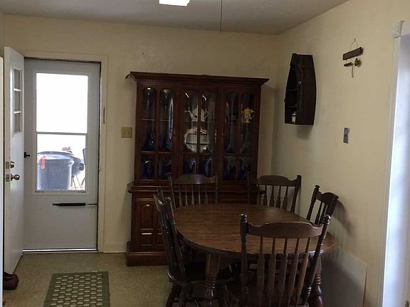 4th image of 153 Skylane Dr
