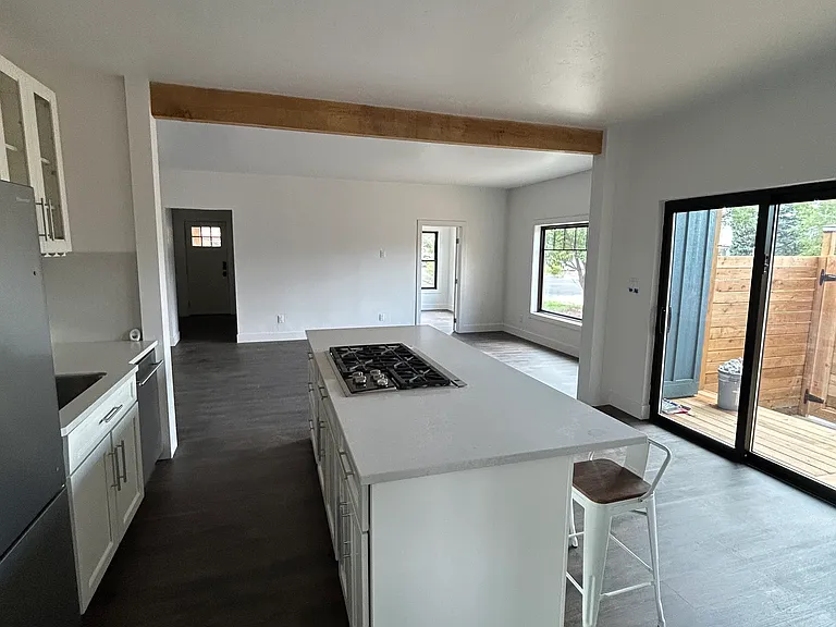 202 Chipeta Ave — Photo 2