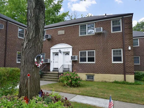 57-39 Marathon Pkwy #57-39, Little Neck, NY 11362
