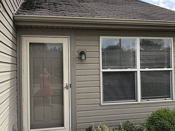 2nd image of 511 Vineyards Ct
