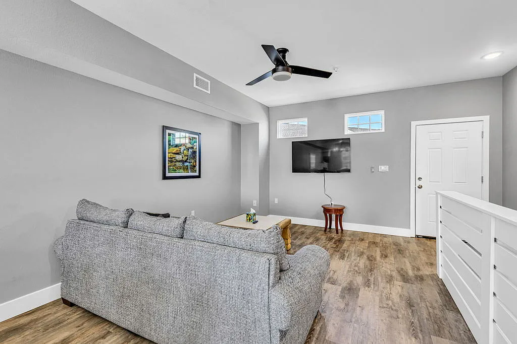 2 bed, 2.5 bath, 1500 sqft, $2,970 — Photo 3
