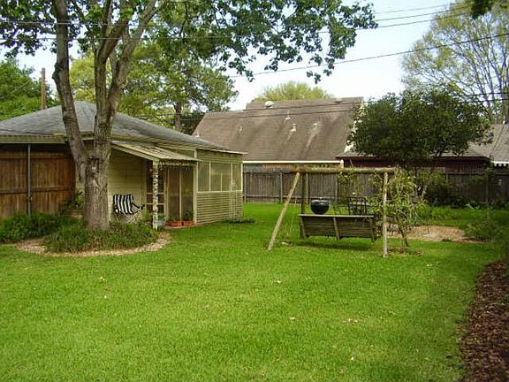 5th image of 2211 Saxon Dr