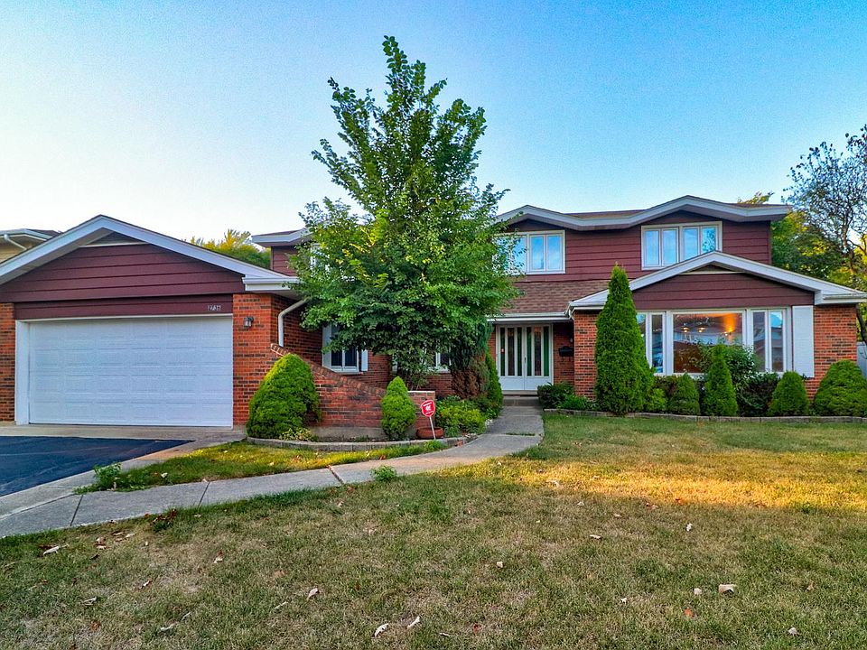 1st image of 2736 Karen Ln