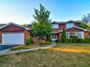 2736 Karen Ln, Glenview, IL