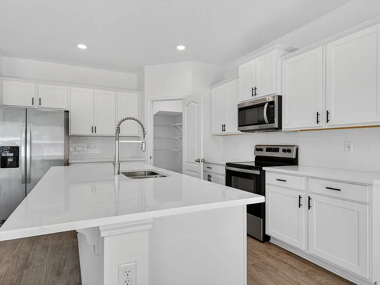 2283 Shady Breeze Ln — Photo 16