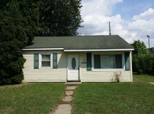 1209 Pompton Cir, Lansing, MI 48910