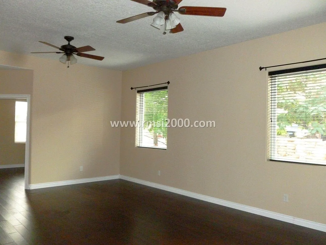 4 bed, 2017 sqft, $2,400 — Photo 2