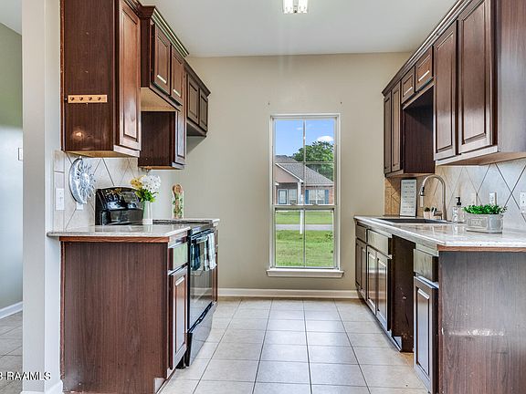 4th image of 9011 Red Rose Ln