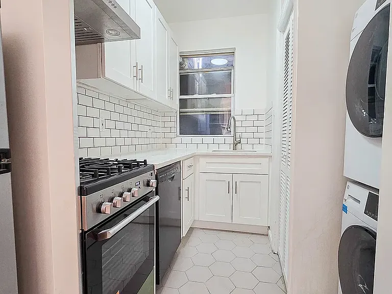60 W 45th St #3R — Photo 7
