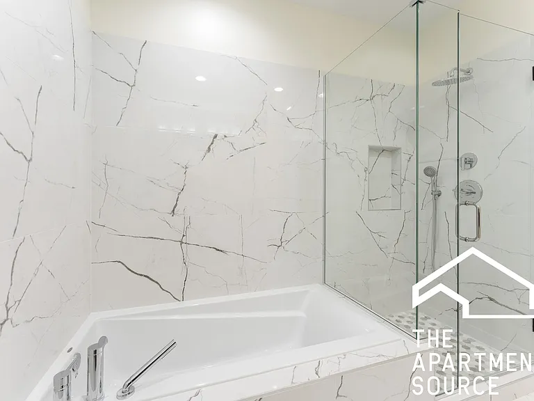 3329 N Avers Ave #1S — Photo 19