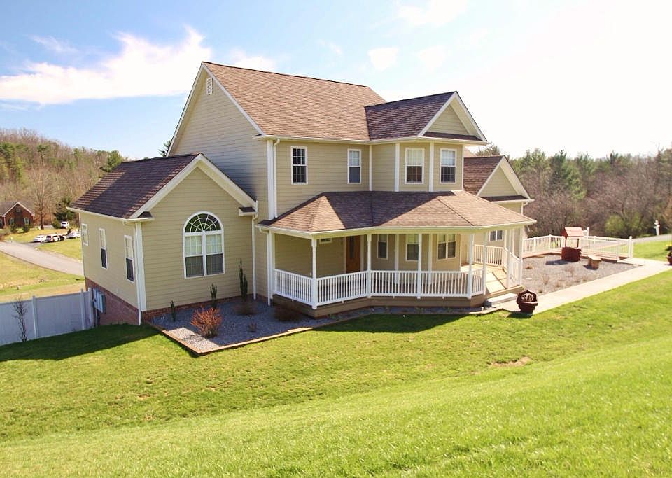 1st image of 273 Lamplighter Dr