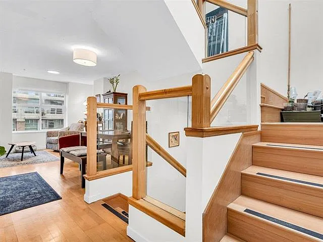 102 Dunbar Street, Vancouver — Photo 4